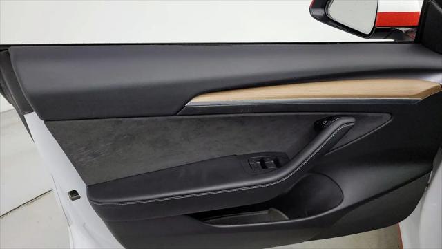 2021 Tesla Model 3 Standard Range Plus Rear-Wheel Drive