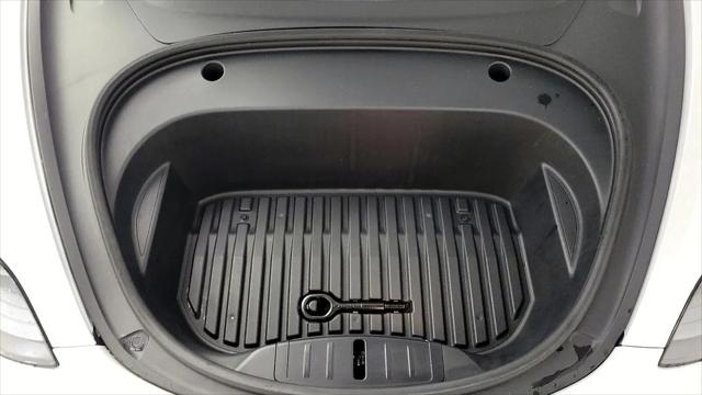 2021 Tesla Model 3 Standard Range Plus Rear-Wheel Drive