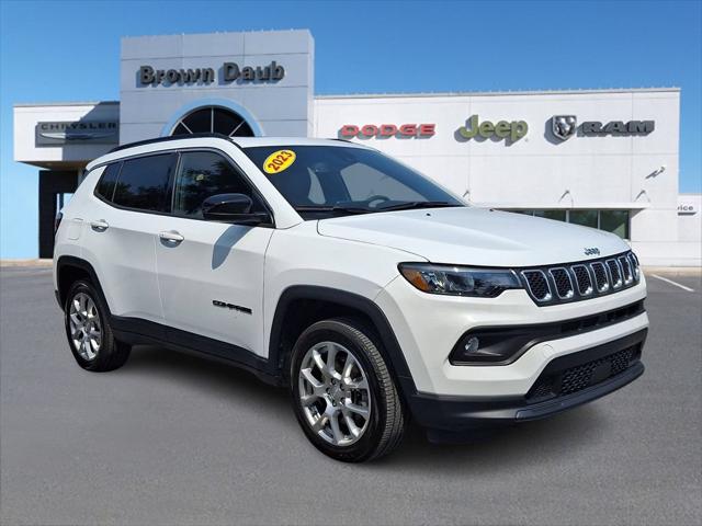 2023 Jeep Compass Latitude Lux FWD 2023 Jeep Compass Latitude Lux FWD