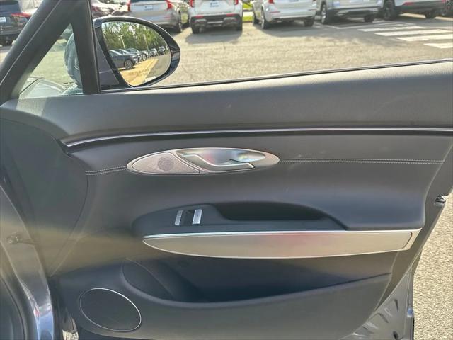 2026 Genesis GV70 2.5T Select