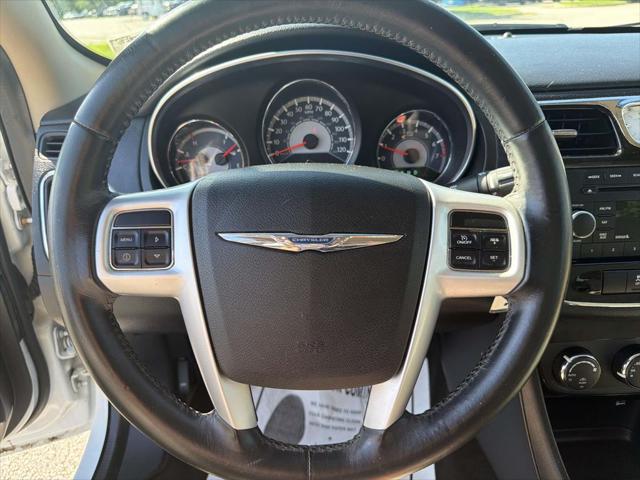 2013 Chrysler 200 Touring