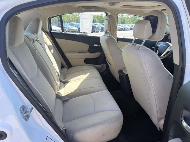 2013 Chrysler 200 Touring