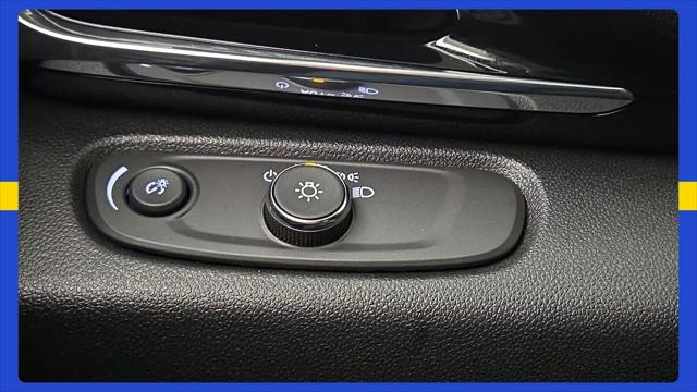 2025 Buick NV Avenir FWD