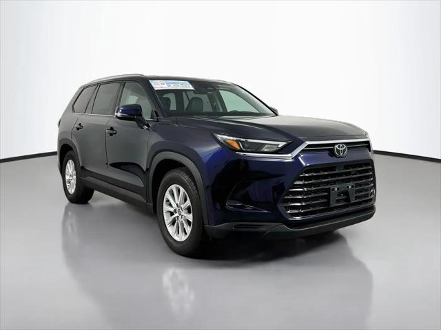 2024 Toyota Grand Highlander XLE for sale in Maplewood, MN