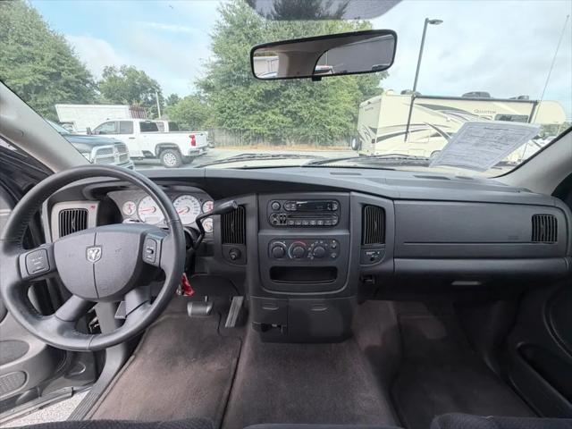 2004 Dodge Ram 1500 SLT/Laramie