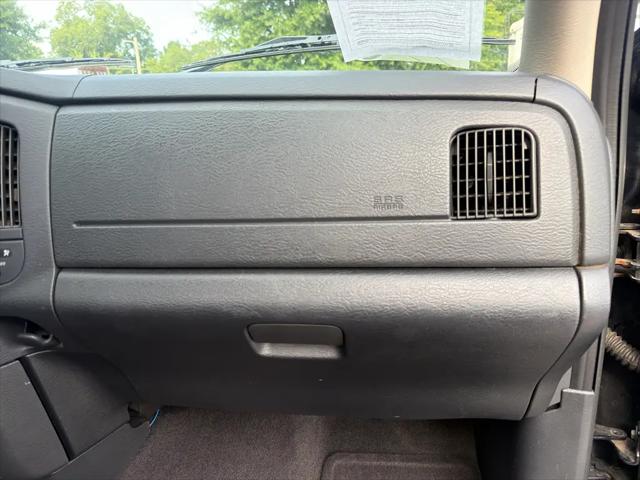 2004 Dodge Ram 1500 SLT/Laramie