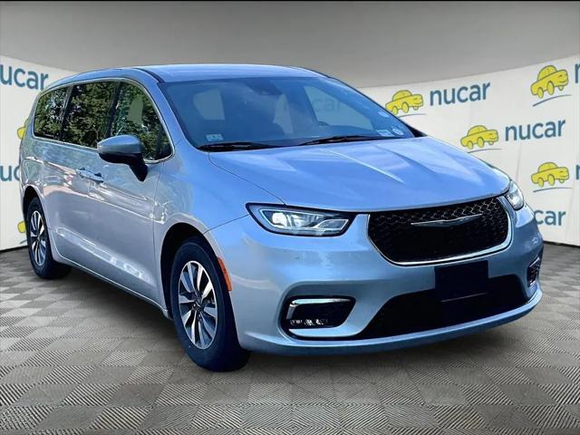 2023 Chrysler Pacifica Hybrid Touring L for sale in Norwood, MA