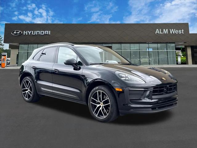 2023 Porsche Macan Macan