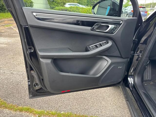 2023 Porsche Macan Macan