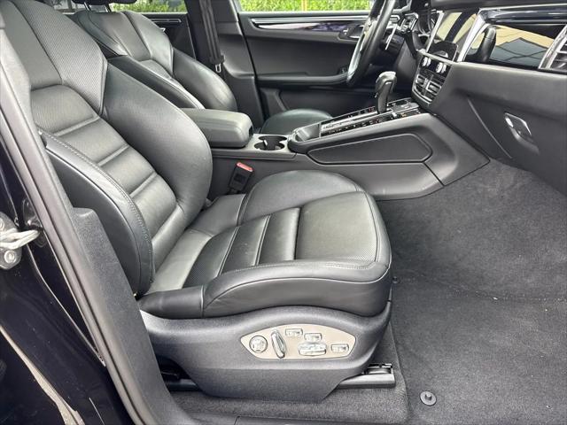 2023 Porsche Macan Macan