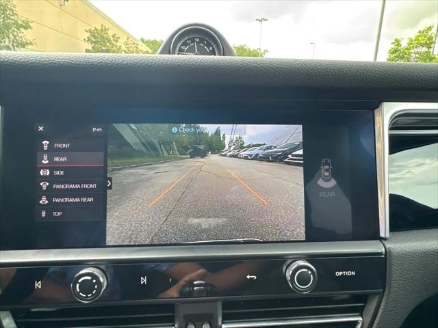 2023 Porsche Macan Macan