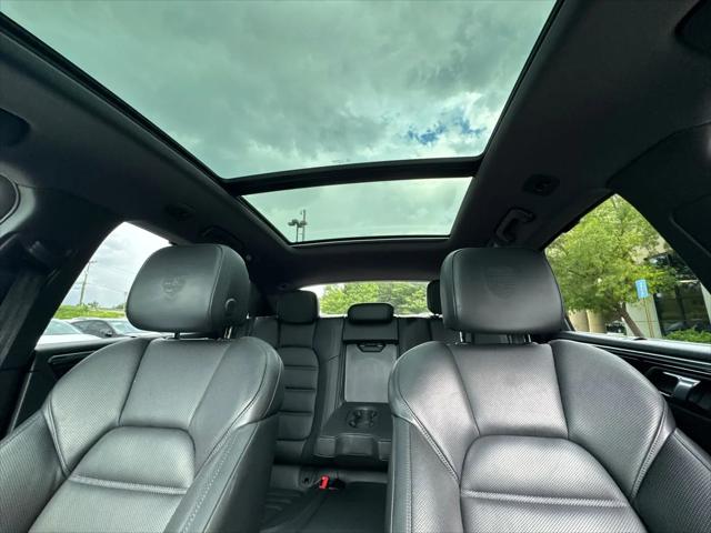 2023 Porsche Macan Macan