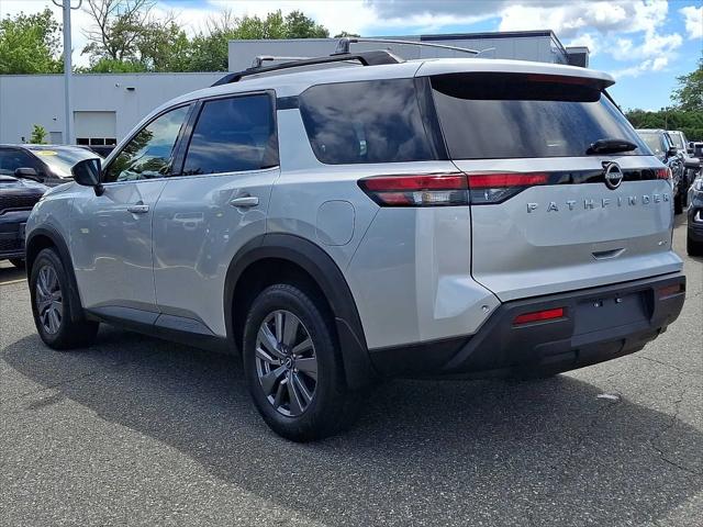 2025 Nissan Pathfinder SV 4WD
