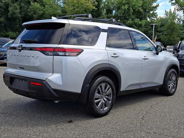2025 Nissan Pathfinder SV 4WD