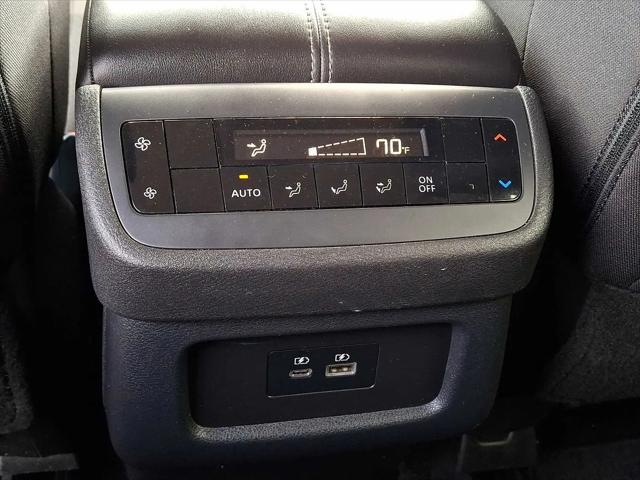 2025 Nissan Pathfinder SV 4WD