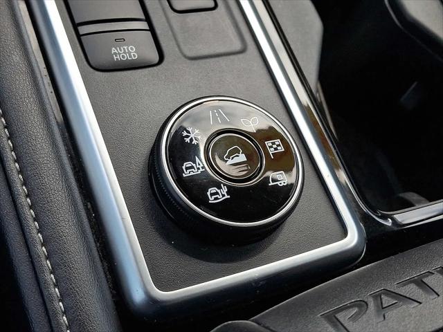2025 Nissan Pathfinder SV 4WD