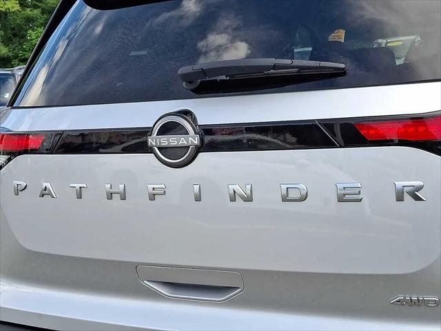 2025 Nissan Pathfinder SV 4WD