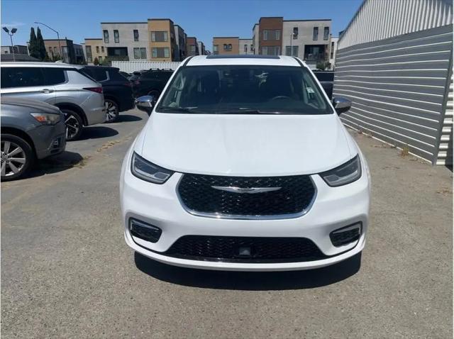 2023 Chrysler Pacifica Hybrid Limited