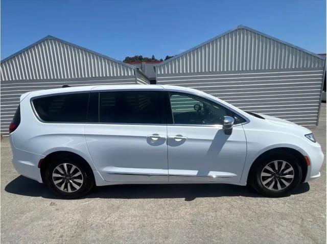 2023 Chrysler Pacifica Hybrid Limited
