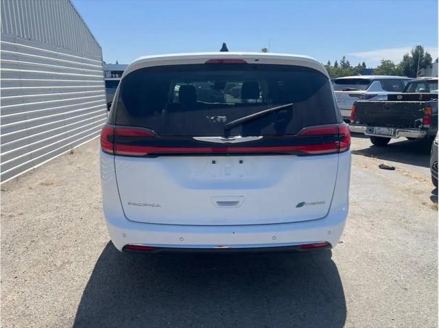 2023 Chrysler Pacifica Hybrid Limited