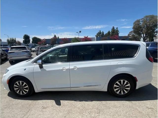 2023 Chrysler Pacifica Hybrid Limited