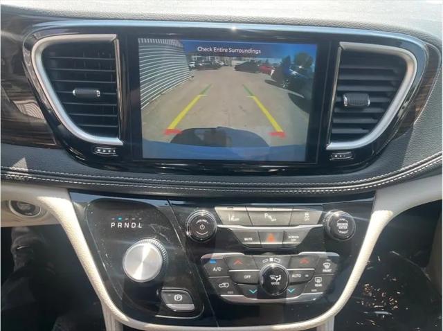 2023 Chrysler Pacifica Hybrid Limited
