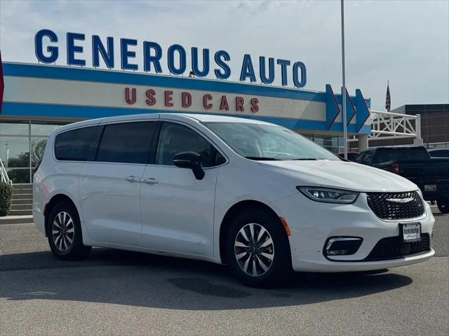 2024 Chrysler Pacifica Hybrid Select for sale in Sandy, UT