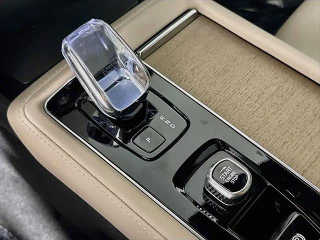 2026 Volvo XC90 Plus, B6 AWD Gas mild hybrid, Gasoline, Bright, 7 Seats