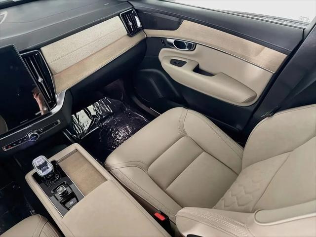 2026 Volvo XC90 Plus, B6 AWD Gas mild hybrid, Gasoline, Bright, 7 Seats