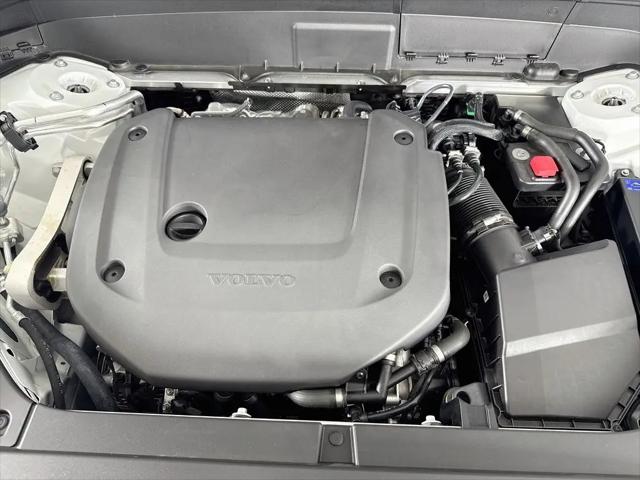 2026 Volvo XC90 Plus, B6 AWD Gas mild hybrid, Gasoline, Bright, 7 Seats