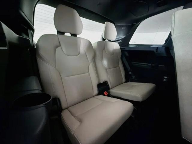 2026 Volvo XC90 Plus, B6 AWD Gas mild hybrid, Gasoline, Bright, 7 Seats