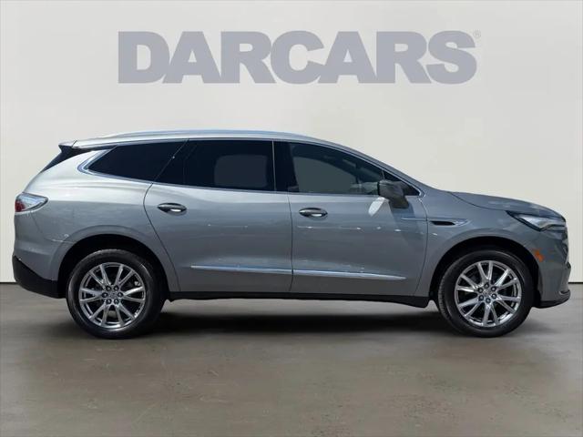 2023 Buick Enclave Essence AWD
