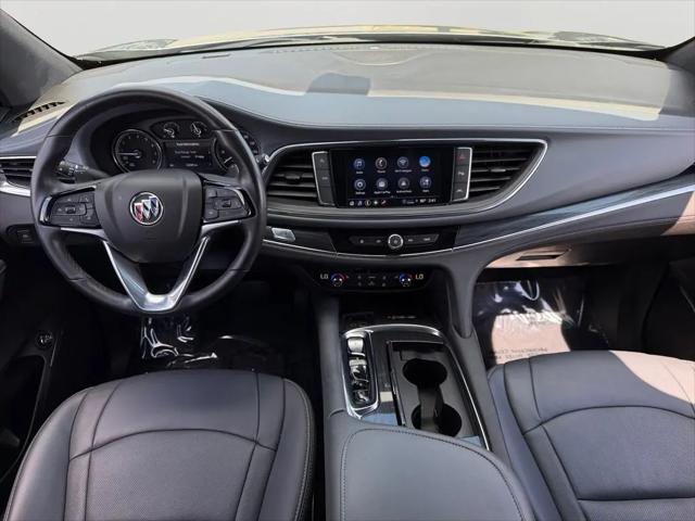 2023 Buick Enclave Essence AWD