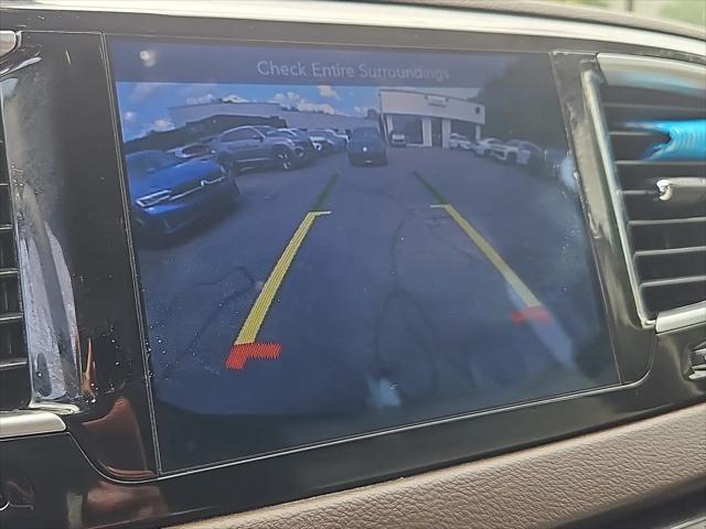 2017 Chrysler Pacifica Touring-L Plus