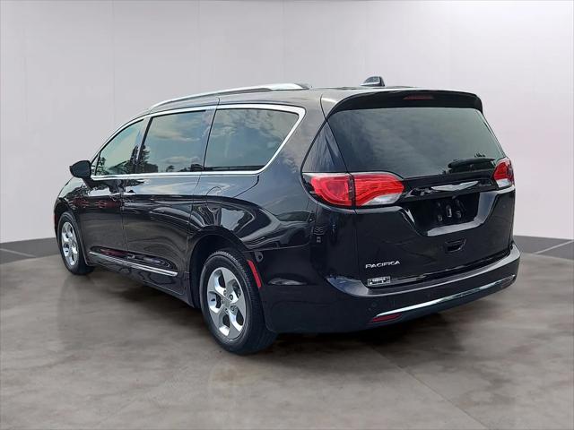 2017 Chrysler Pacifica Touring-L Plus