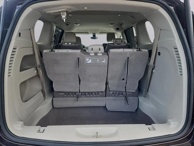 2017 Chrysler Pacifica Touring-L Plus