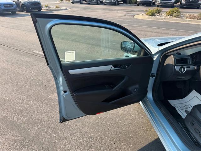 2013 Volkswagen Passat 2.5L SE
