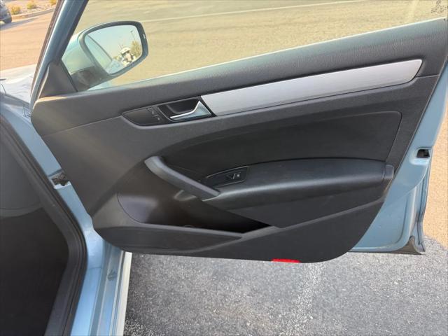 2013 Volkswagen Passat 2.5L SE