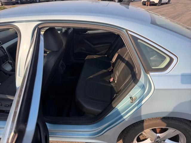 2013 Volkswagen Passat 2.5L SE