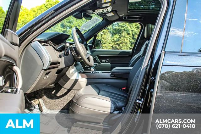 2025 Land Rover Range Rover P530 SE 7 Seat