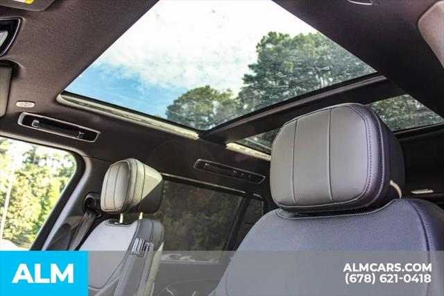 2025 Land Rover Range Rover P530 SE 7 Seat