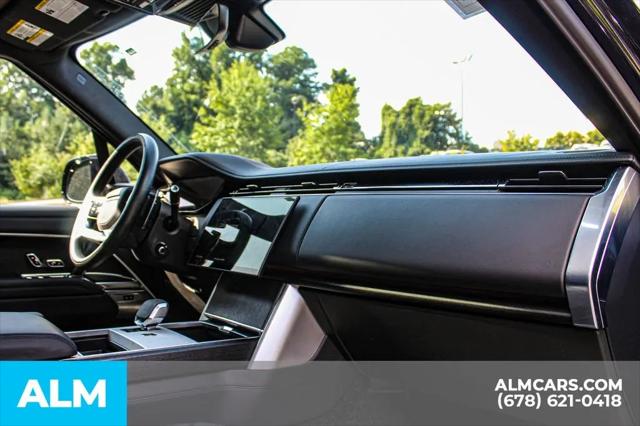 2025 Land Rover Range Rover P530 SE 7 Seat