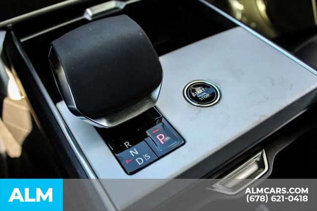 2025 Land Rover Range Rover P530 SE 7 Seat
