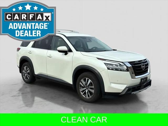 2023 Nissan Pathfinder SL 4WD