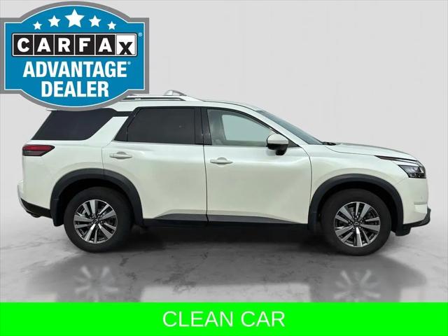 2023 Nissan Pathfinder SL 4WD