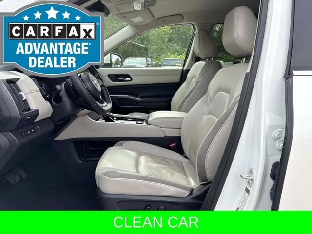 2023 Nissan Pathfinder SL 4WD