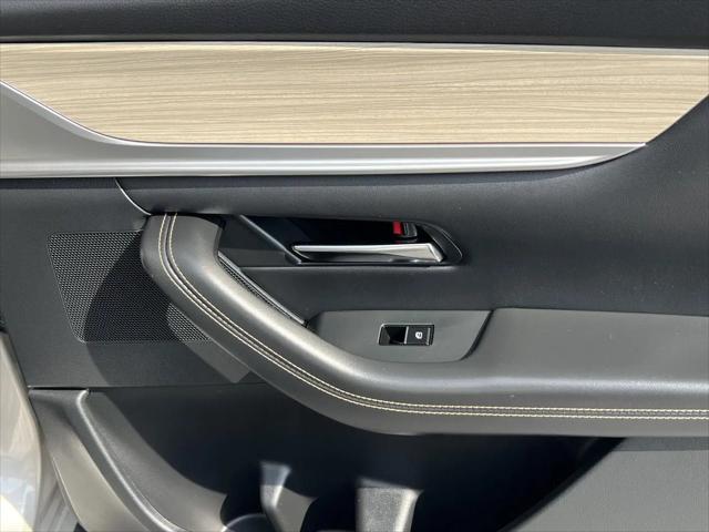 2025 Mazda X-90 Premium Sport