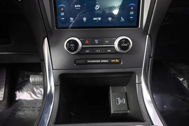 2023 Ford Edge Titanium