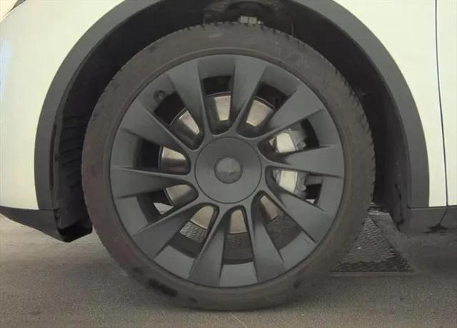 2024 Tesla Model Y Long Range Dual Motor All-Wheel Drive