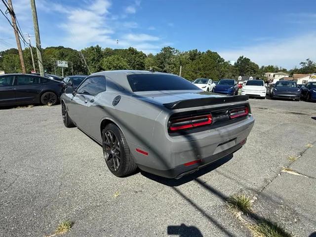 2017 Dodge Challenger R/T Shaker